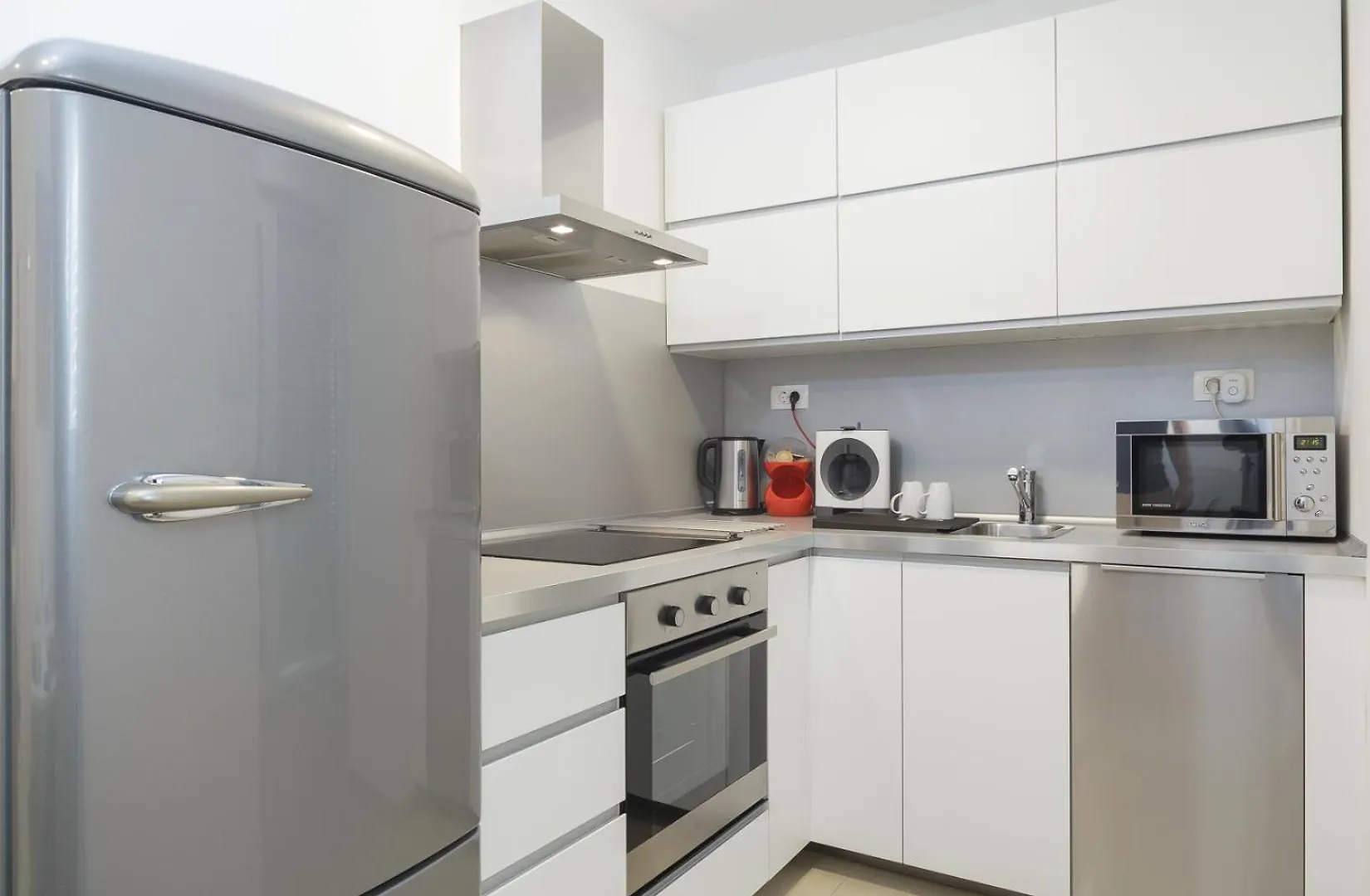 Holiday Home Aspalathos - With Free Parking, Near The Beach, A Few Minutes' Walking Distance To The Unesco Palace Split Croatia