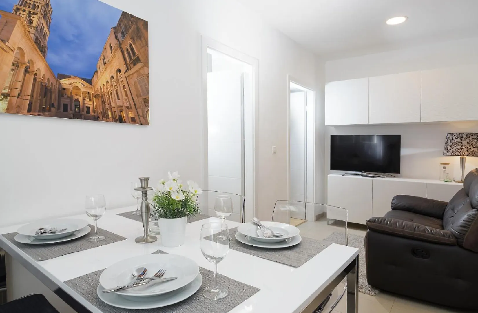 Holiday Home Aspalathos - With Free Parking, Near The Beach, A Few Minutes' Walking Distance To The Unesco Palace Split 0*,  Croatia