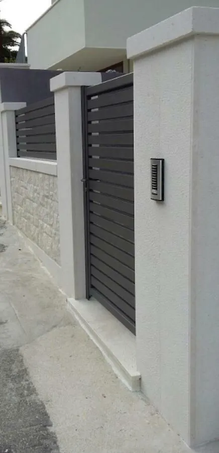 Holiday Home Aspalathos - With Free Parking, Near The Beach, A Few Minutes' Walking Distance To The Unesco Palace Split Croatia